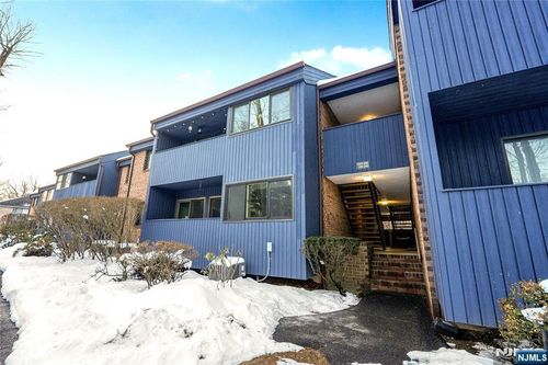 2213 Hilltop Rd, Mahwah, NJ, 07430-2290 | Card Image