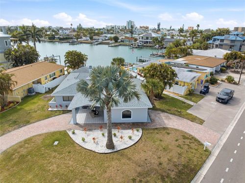 475 115th Ave, TREASURE ISLAND, FL, 33706-3045 | Card Image