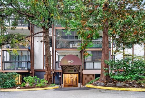 412-1005 Mckenzie Ave, Saanich, BC, V8X4A9 | Card Image