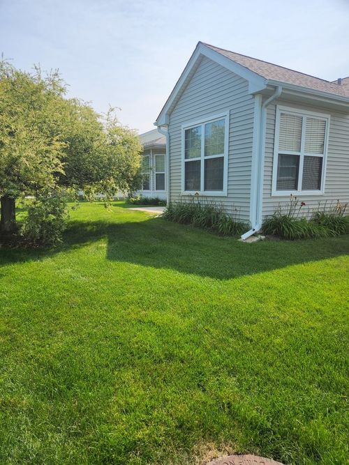 627 Americana Dr, Shorewood, IL, 60404-9592 | Card Image