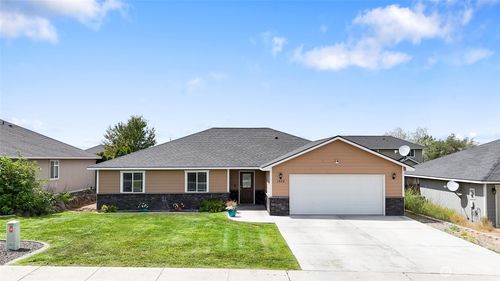1552 S Bailey Ave, Moses Lake, WA, 98837-2146 | Card Image