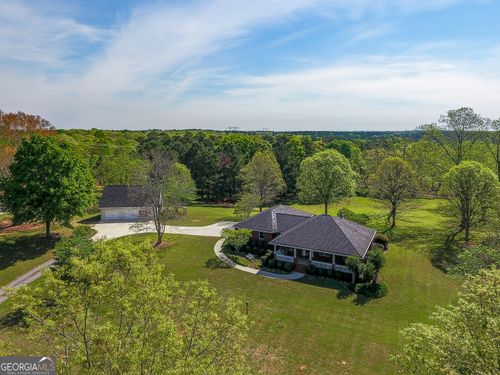 2117 W Grantville Rd, Grantville, GA, 30220-1637 | Card Image