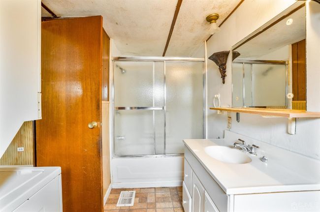 6 Mary Way, House other with 2 bedrooms, 1 bathrooms and null parking in Avenel NJ | Image 10