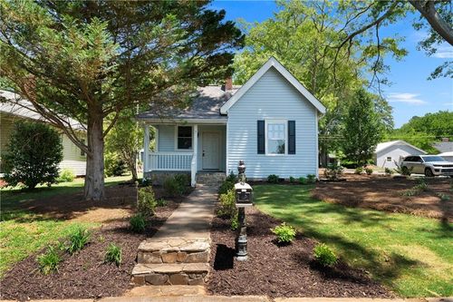 7 Litchfield St, Cartersville, GA, 30120-2556 | Card Image