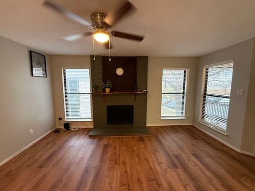 29c-10616 Mellow Meadows Dr, Austin, TX, 78750 | Card Image