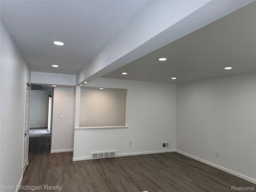 3096 Reese Dr, Sterling Heights, MI, 48310-3653 | Card Image