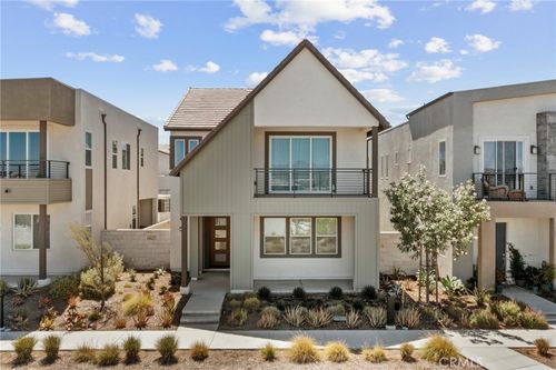 27081 Amber Sky Way, Valencia, CA, 91381-2113 | Card Image