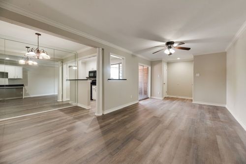 207-2802 Escada Dr, Farmers Branch, TX, 75234-6901 | Card Image