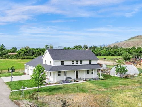 1009 E High Creek Rd, Cove, UT, 84320-2304 | Card Image