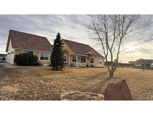 55740 E 41st Ave, Strasburg, CO, 80136 | Card Image