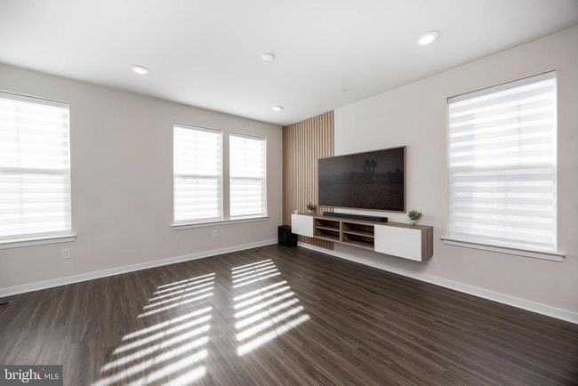 912 Magnolia Ln, Townhouse with 3 bedrooms, 4 bathrooms and null parking in SPRING CITY PA | Image 13