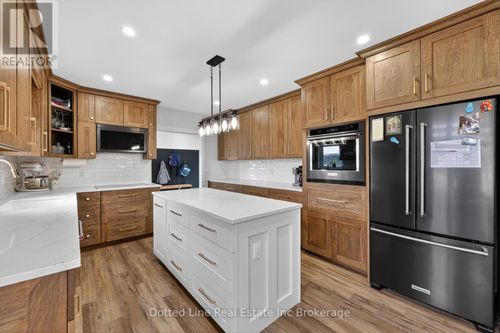 573 Norfolk County Rd 28 Road W, Norfolk, ON, N0E1G0 | Card Image