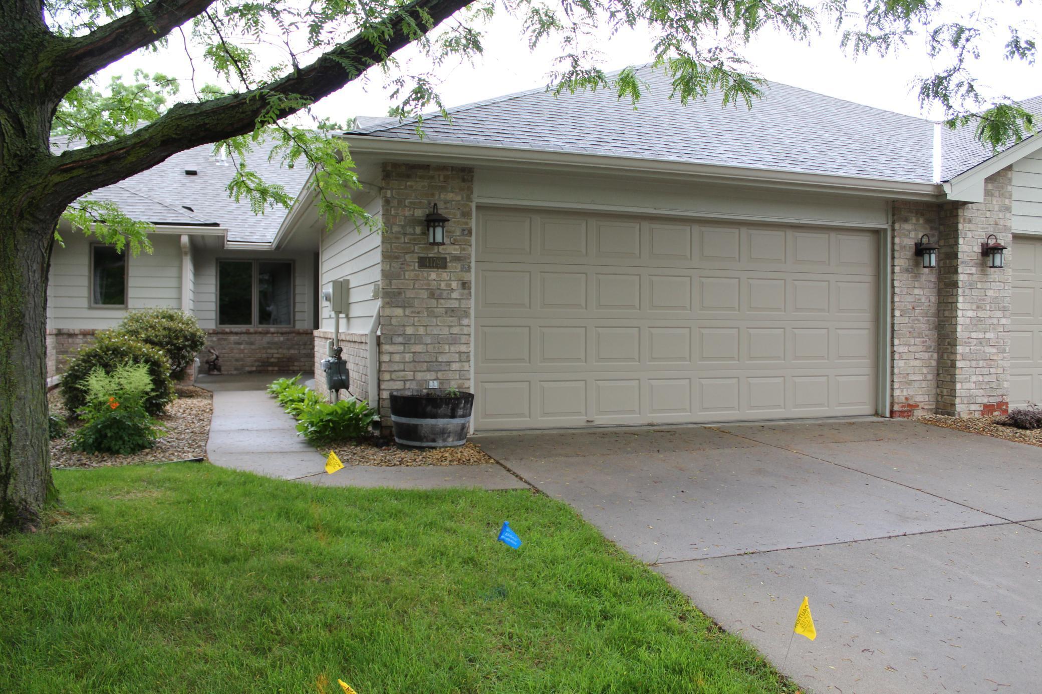Starbridge Ct, Saint Paul, MN 55122
