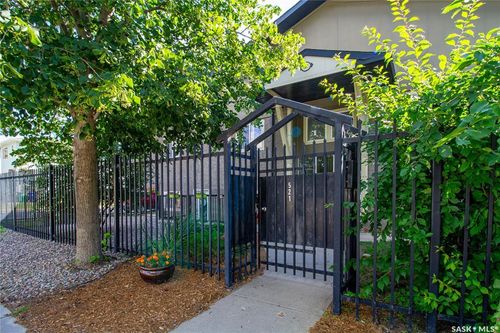 203-521 18th St W, Saskatoon, SK, S7M1C8 | Card Image