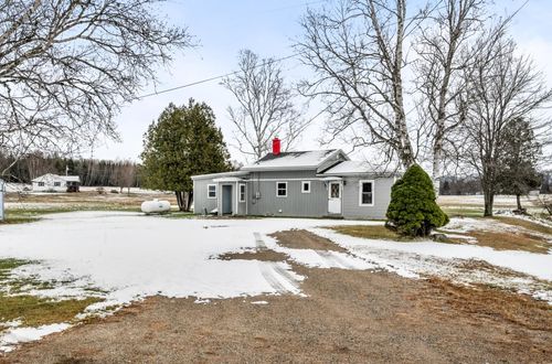 1420 E Side River Rd, Dummer, NH, 03588-5425 | Card Image
