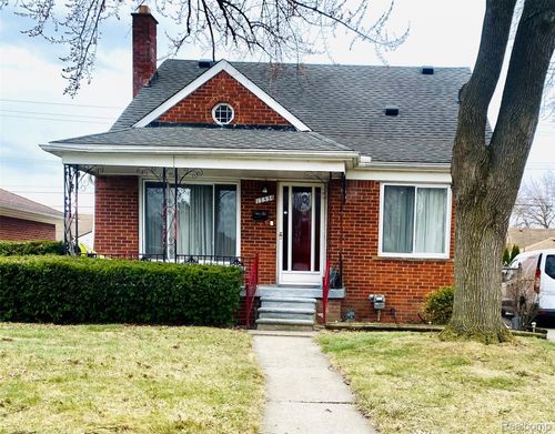 17334 Sprenger Ave, Eastpointe, MI, 48021-3110 | Card Image