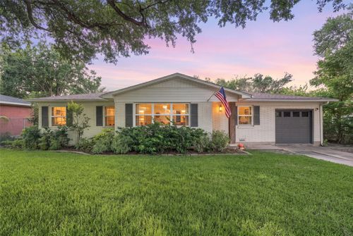 3821 Cobbs Dr, Waco, TX, 76708-3011 | Card Image