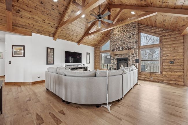 1321 Hickory Hollow Rd Ne, House other with 4 bedrooms, 3 bathrooms and null parking in Solon IA | Image 9