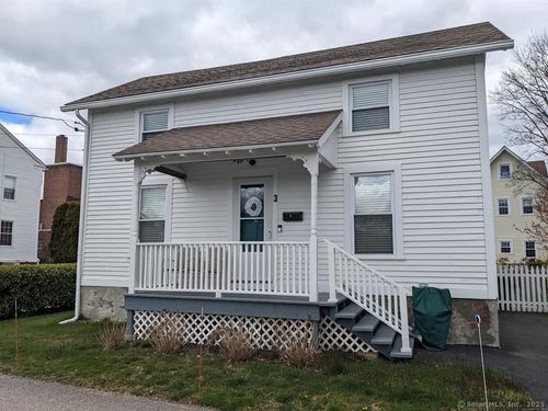 3 Stanton Pl, Mystic, CT, 06355-2615 | Card Image