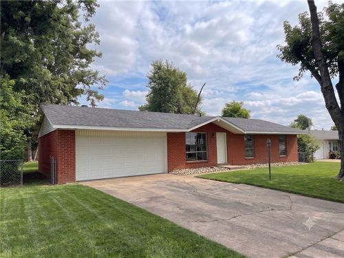 811 N 15th St, Rogers, AR, 72756-2615 | Card Image