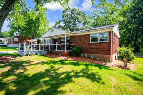 206 Huffmond St, Gretna, VA, 24557-2157 | Card Image