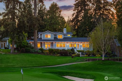 712 Tiffany Mdws Ne, Bainbridge Island, WA, 98110-3971 | Card Image