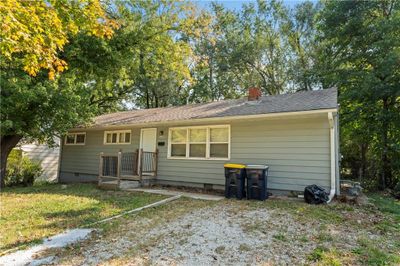 View of front of house featuring a front yard | Image 3