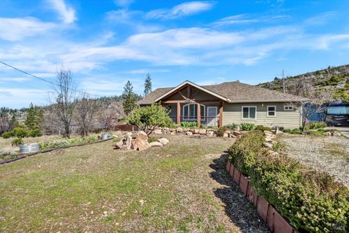 15384 Summit Boulevard, Cobb, CA, 95426 | Card Image