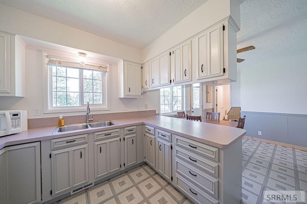 Park St, Newdale, ID 83436