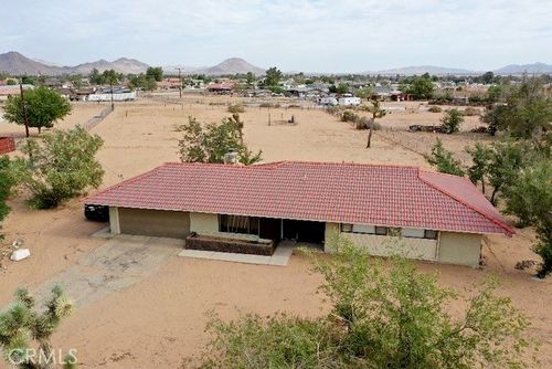 14756 Hopi Rd, Apple Valley, CA, 92307 | Card Image