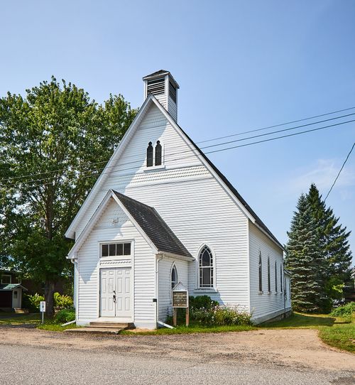 11 King William St, Kearney, ON, P0A1M0 | Card Image