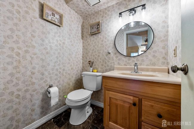 8 Carlisle Ct, House other with 3 bedrooms, 3 bathrooms and null parking in Old Bridge NJ | Image 9