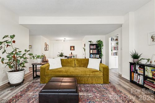 apt-520-1300 Reece Rd, Charlotte, NC, 28209-2181 | Card Image