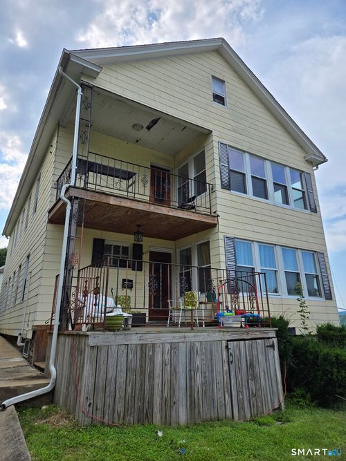 921 Cooke St, Waterbury, CT, 06704-1909 | Card Image