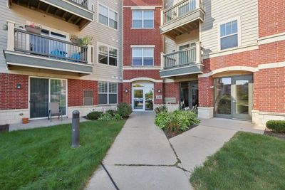 207 - 5198 Sassafras Drive, Condo with 2 bedrooms, 2 bathrooms and null parking in Fitchburg WI | Image 1