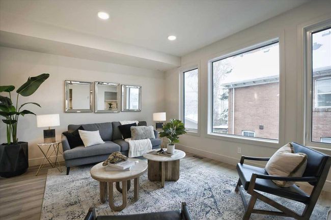 2222 5 St Sw, Townhouse with 3 bedrooms, 2 bathrooms and 2 parking in Calgary AB | Image 8