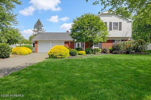 21 Applegate Rd, Freehold, NJ, 07728-3307 | Card Image