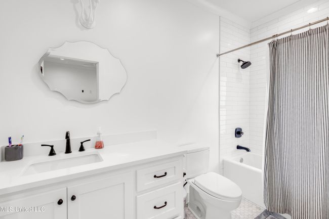 240EBeachBlvd-97 | Image 41