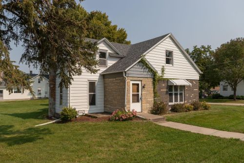 305 W Eyota St, Dover, MN, 55929-2725 | Card Image