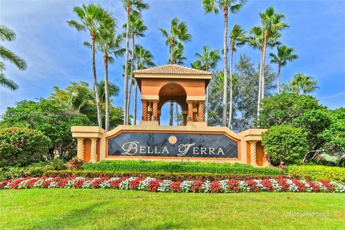 121 Tuscany Dr, Royal Palm Beach, FL, 33411-4311 | Card Image