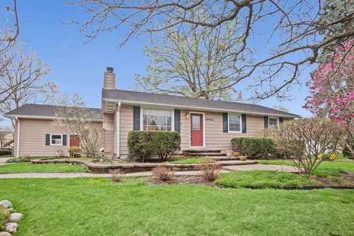 23W749 Bryn Mawr Avenue, Roselle, IL, 60172 | Card Image