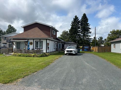 411 Tenth Ave, Cochrane, ON, P0L1C0 | Card Image