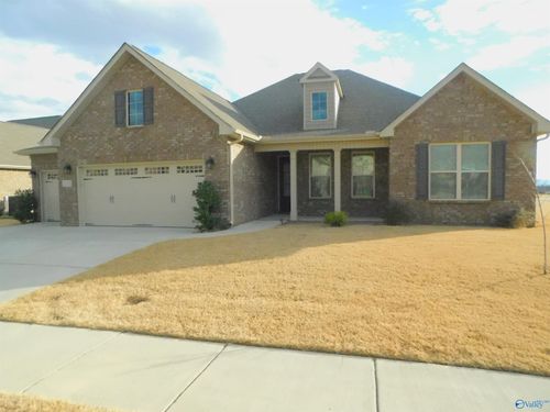 2111 Milk Run Trl Sw, Huntsville, AL, 35803-3346 | Card Image