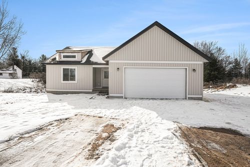 5057 Northpoint Dr, Pierson, MI, 49339-9807 | Card Image