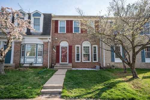 13341 Foxhole Dr, FAIRFAX, VA, 22033-1335 | Card Image