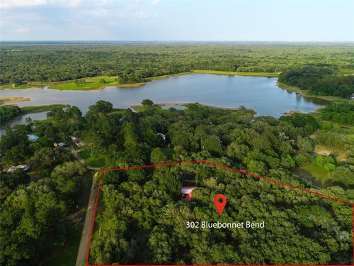 302 Bluebonnet Bnd, Sheridan, TX, 77475 | Card Image