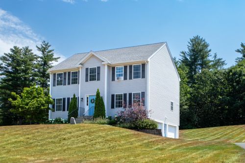 5 Chandler Lane, Raymond, NH, 03077 | Card Image