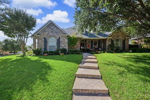 8955 Leslie Ct, Benbrook, TX, 76126-1654 | Card Image