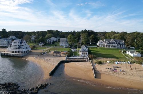157 Overshores E, Madison, CT, 06443-2810 | Card Image