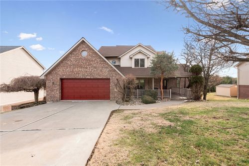 305 Wildwind Dr, Rostraver Township, PA, 15012-9647 | Card Image